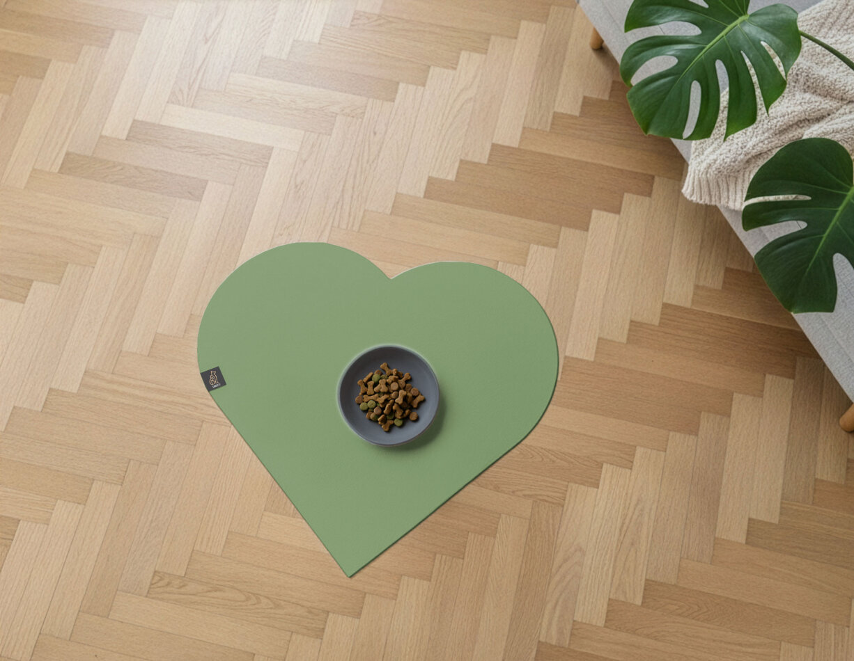 SANOZOO® - Napfunterlage, Öko-Tex, Herz 60x60cm Olivgrün